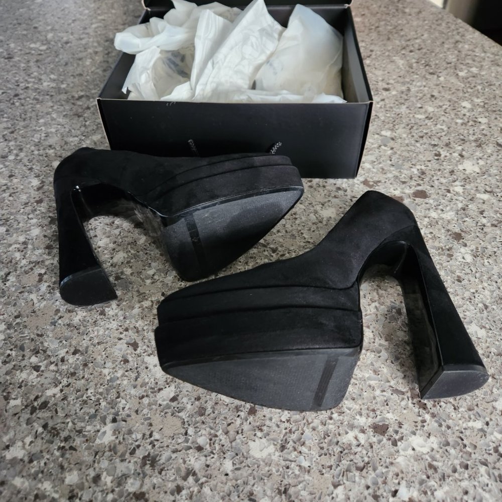 Fabulous D'Amelio Marlania Platform Pump - Black Lux Microsuede Size 9 - Picture 8 of 9